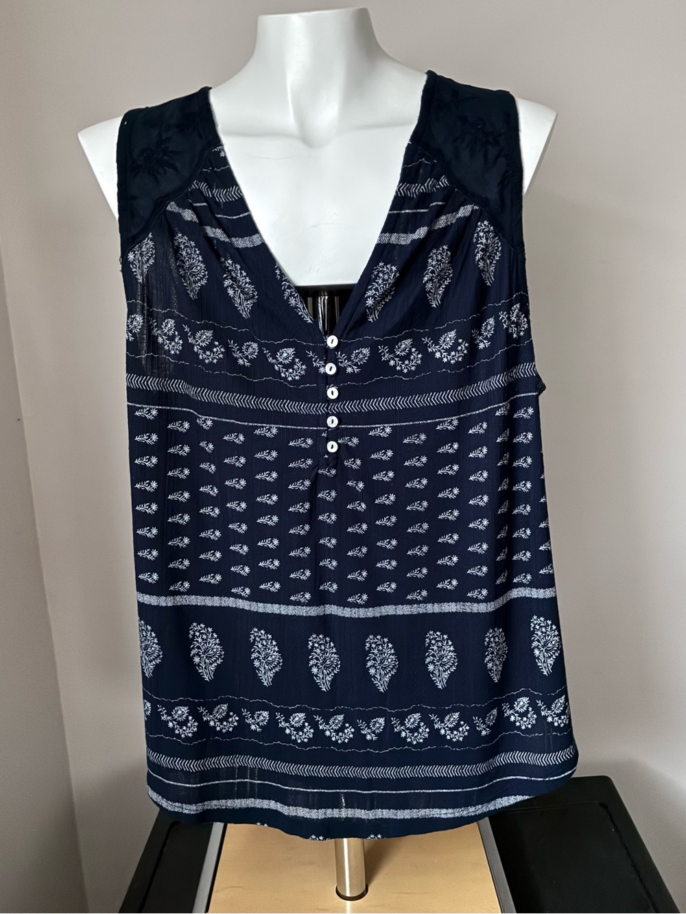 Lucky Brand Navy Blue Printed V-Neck Tank Top
